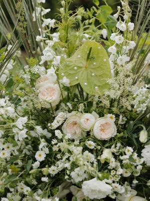 Aisle Marker Ground Flowers